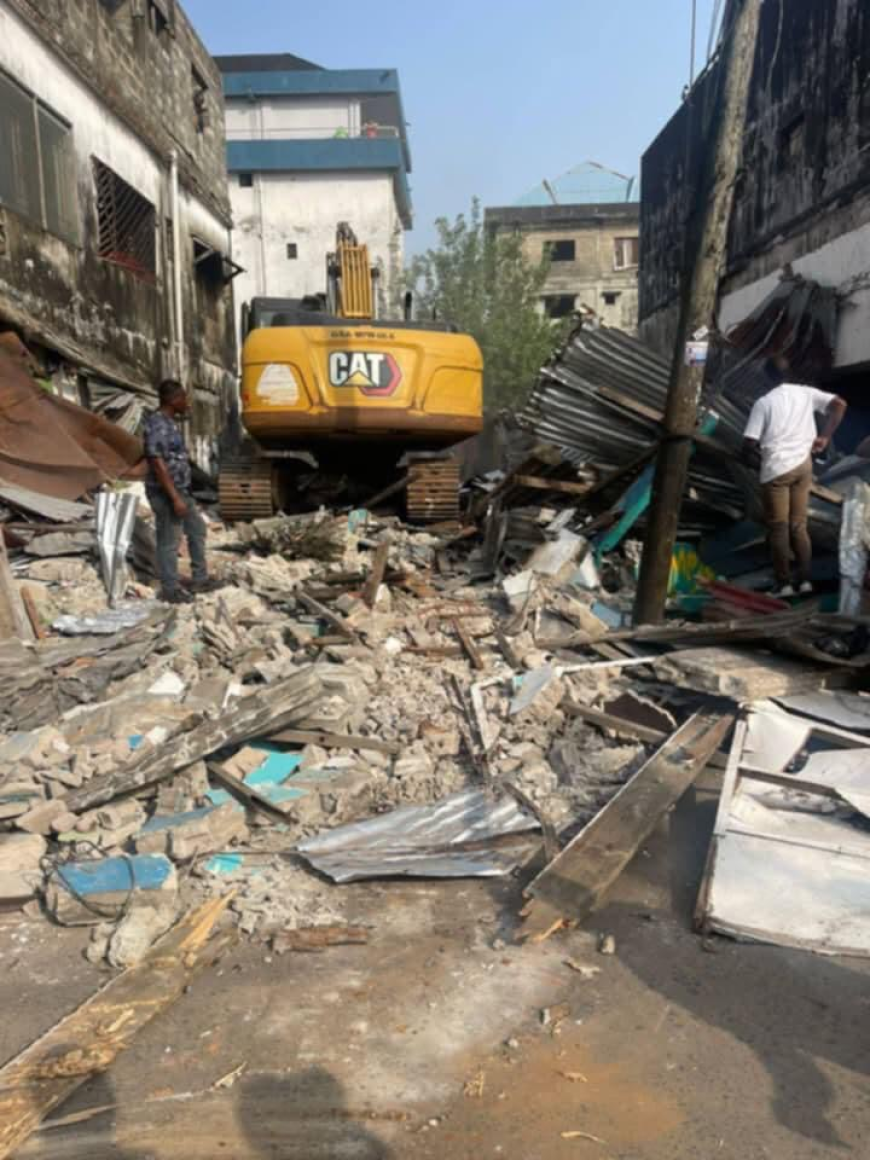 Demolition of Illegal Structures Along Sewage and Water Lines Begins in Central Monrovia