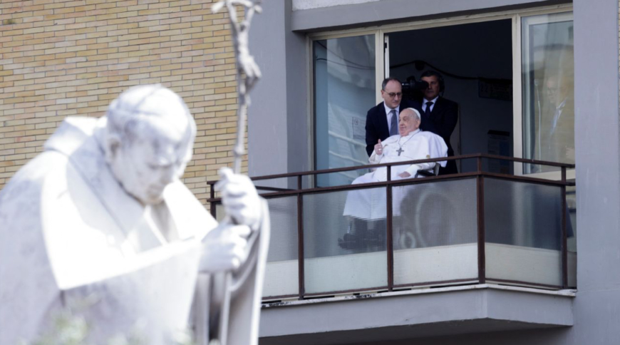Pope Francis Returns to Vatican for Continued Recovery Following Hospitalization