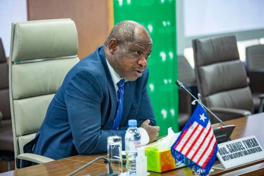 Supreme Court Says No Special Protection for Former Officials, Trial to Continue