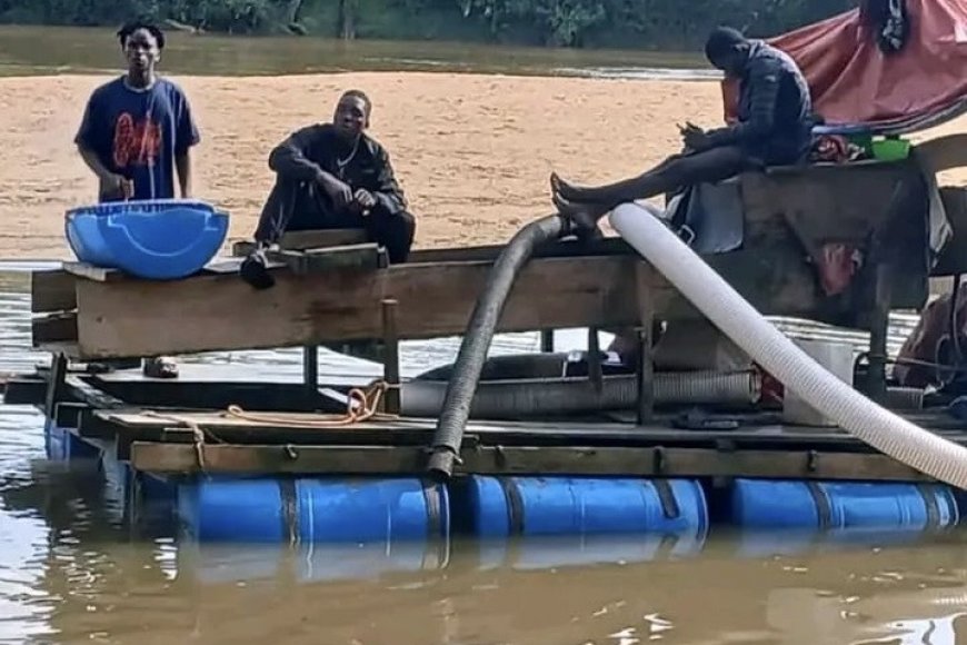 Illegal Mining Under Cestos Bridge Halted as Government Confiscates Five Dredges