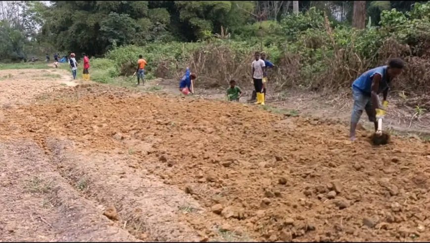 “We Are Losing Our Produce And Our People”: Fetuah Residents Demand Urgent Road Action